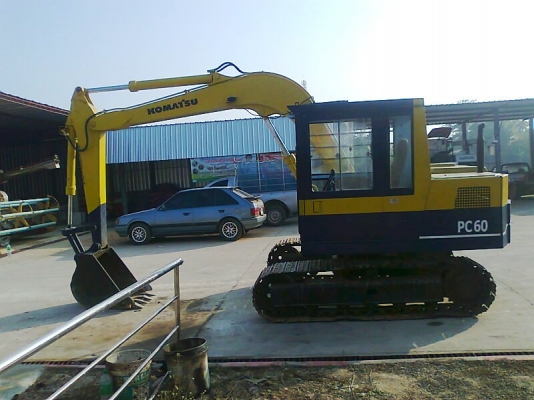 รถขุด KOMATSU PC60-3 รถเก่าญี่ปุ่น มีใบอินวอยล์ ชอบราคาเท่าไรต่อรองได้ครับ