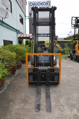 ขาย Tcm FD30T6 เครื่องยนต์	Diesel Isuzu 240 เกียร์	ออโต้ ขนาด	3 ตัน เสาสูง	4.5 เมตร