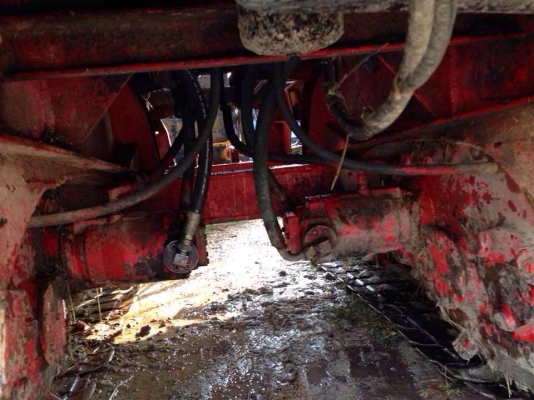 ขายรถเกี่ยวข้าวไทยเส็งราคาถูก