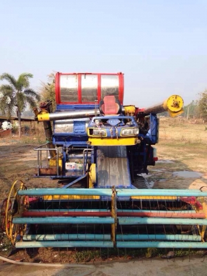 ขายรถเกี่ยวข้าวไทยเส็งราคาถูก