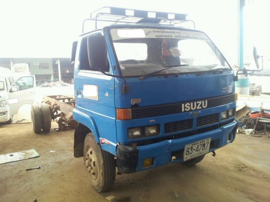 ISUZU 6BG 175 แรงม้า  แคซซีใหญ่ตลอด 6เมตร ดามบนดามล่าง เครืองดี ช่วงล่างแน่น