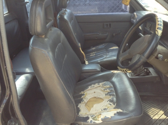 Toyota Mighty Cab ปี'94 LN90 เครื่อง 2L 2500CC เครื่องดี ซัซซีสวย แม็กซ์ แอร์ ไม่เพาเวอร์ 85,000 Toyota Mighty Cab ปี'94 LN90 เครื่อง 2L 2500CC เครื่องดี ซัซซีสวย แม็กซ์ แอร์ ไม่เพาเวอร์ 85,000