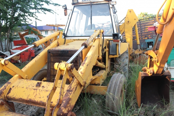 ขายรถหน้าตัก หลังขุด JCB: 3CX 1เพลา ราคา 430,000 บาท