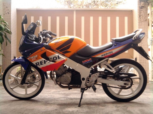 ขออนุญาติขาย HONDA CBR 150 รุ่นพิเศษ Repsol Edition สตา์ร์ทมือ
