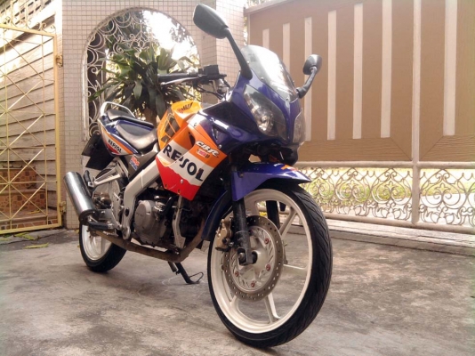 ขออนุญาติขาย HONDA CBR 150 รุ่นพิเศษ Repsol Edition สตา์ร์ทมือ