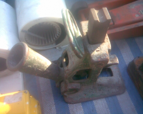 แม่แรงปั่นจั่นตัวใหญ่ครับสภาพพร้อมใช้งานครับสวยๆครับตัวนี้ USA  ครับราคานี้คุ้มมากครับ