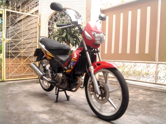 ขออนุญาติขาย Honda Sonic 125 CC. ตัว TOP สตาร์ทมือ ล้อแม็ก