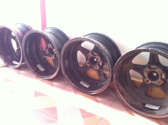 ล้อ EVO ขอบ15 4/100 ล้อ EVO ขอบ15 4/100