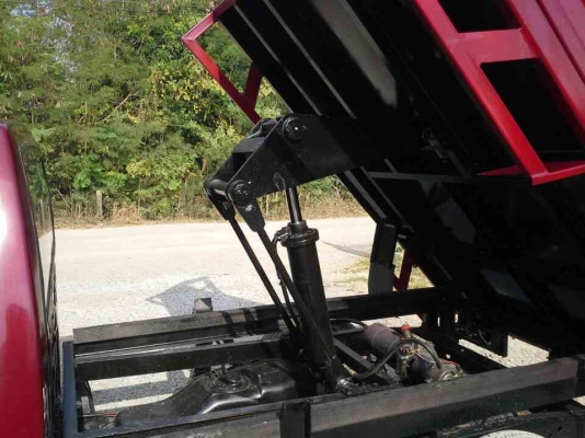 ขายปิ๊กอัฟดั้มพ์ นิสสัน Big M กระบะเปิดได้ 3ด้าน ดั้มพ์ใหม่