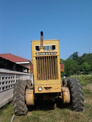 ขายรถเกรด Komatsu GD600R(เจ้าของขายเอง ต่อรองราคาได้) ขายรถเกรด Komatsu GD600R(เจ้าของขายเอง ต่อรองราคาได้)