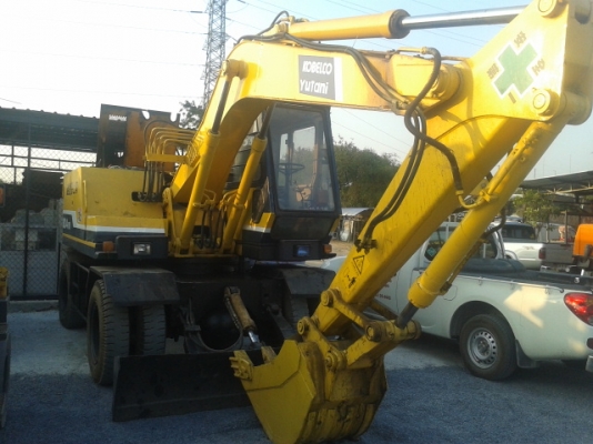 ขายรถขุดล้อยาง KOBELCO SK04WDS สภาพพร้อมใช้งาน