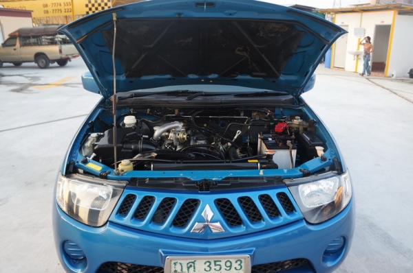 MITSUBISHI TRITON ปี2006 ขายรถสวย ตอนเดียว พวงมาลัยพาวเวอร์ แอร์เย็น เบาะหนัง เครื่อง+ช่วงล่างดี สีสวยงาม การันตรีรถสวย พร้อมใช้งาน ฟรีดาวน์ จัดไฟแนท์ได้เต็ม ติดแบ็คลิสออกรถได้