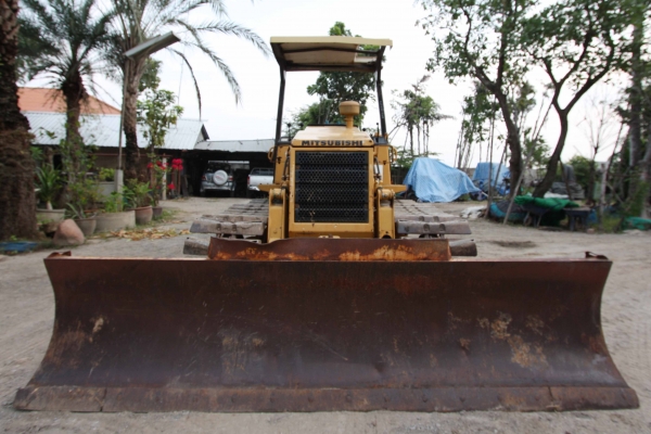 ขายรถแทรคเตอร์ MITSUBISHI BD2G ติดต่อ 086-775-7900