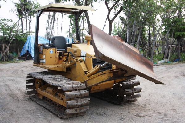 ขายรถแทรคเตอร์ MITSUBISHI BD2G ติดต่อ 086-775-7900