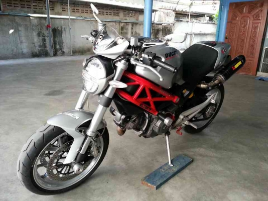 Ducati  Monter1,100 คลัทช์แห้ง 2010 เข้าเช็คศูนย์ตามระยไมล์ 20,xxxกม.