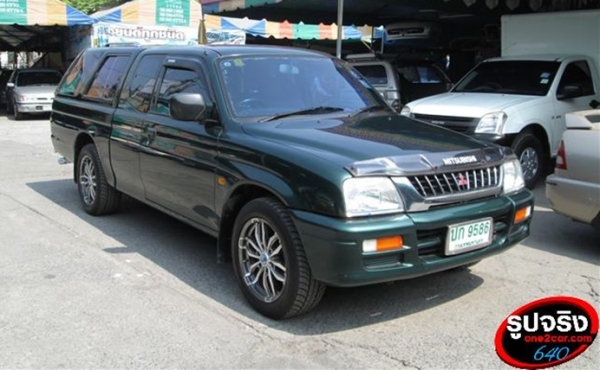 MITSUBISHI STRADA MEGACAB GLX 2.5 MT ปี 2001 รถวย จัดไฟแนนซ์ได้ T.086-527-9533