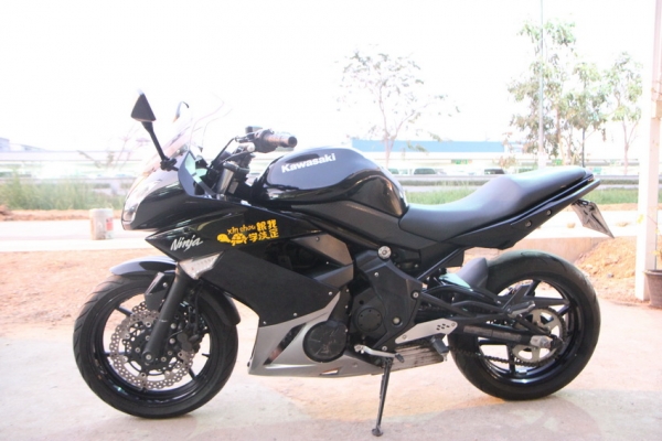 ขาย NINJA 650 ปี2010 ABS ทะเบียนพร้อมโอน มือเดียว