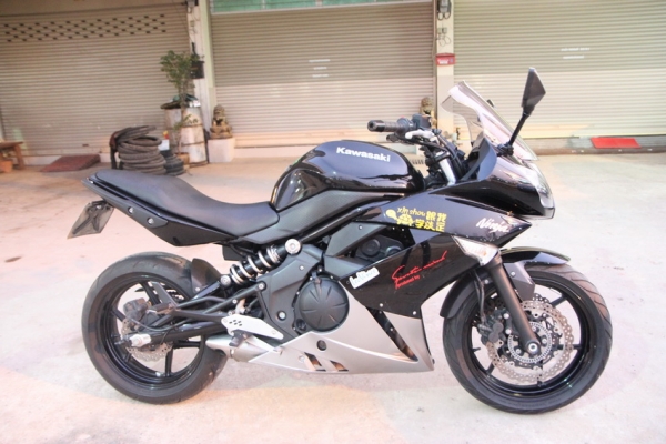 ขาย NINJA 650 ปี2010 ABS ทะเบียนพร้อมโอน มือเดียว