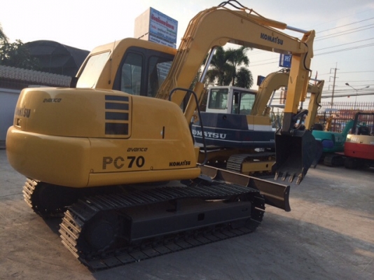 รถขุด KOMATSU PC70-7 มือสอง นำเข้าจากญี่ปุ่น สภาพสวย พร้อมใช้งาน