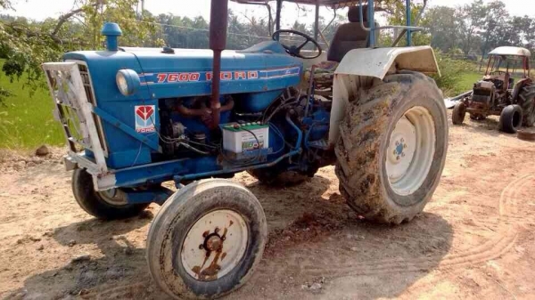 ขายรถไถ Ford รุ่นรวงข้าว รถใช้งานได้ปกติ เครื่องเดิม เอกสารสัญญาซื้อขาย