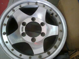 MADE IN JAPAN BERG-S  R15X6.5 ET25 6/139 ล้อ2ชิ้นแท้เดิมหายากครับ1ชุด