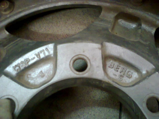 MADE IN JAPAN BERG-S  R15X6.5 ET25 6/139 ล้อ2ชิ้นแท้เดิมหายากครับ1ชุด