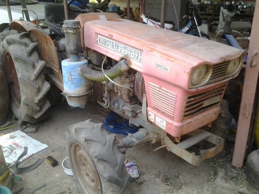 ขายรถไถ22แรงโฟวินขับเคลี่อน4ล้อตามสภาพลดเหลือ68000บาท