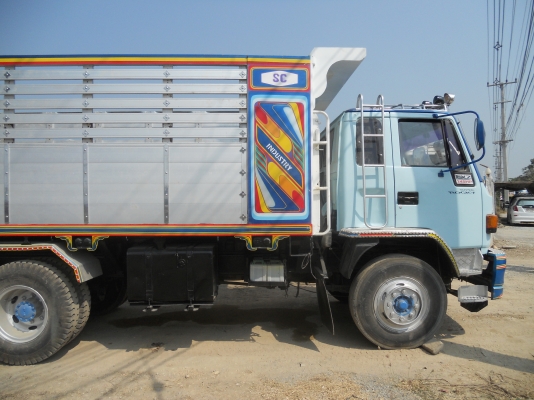 ขายด่วน 10ล้อ 2 เพลา ร็อกกี้ คัชซีรุ่นเล็ก 2เพลาดั้ม,แอร์พร้อม สภาพดี,ราคากันเอง