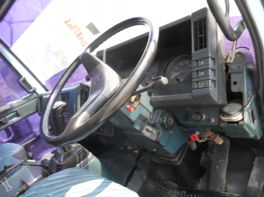 ขายด่วน 10ล้อ 2 เพลา ร็อกกี้ คัชซีรุ่นเล็ก 2เพลาดั้ม,แอร์พร้อม สภาพดี,ราคากันเอง