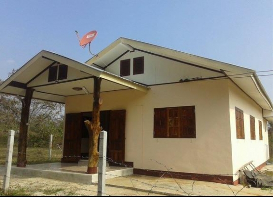 ขายบ้านพร้อมที่ดิน อยู่ข้างค่ายทหารศรีสองรัก ต.ศรีสองรัก อ.เมือง จ.เลย ถนนเส้นเชียงคาน-เมืองเลย