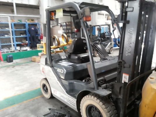 ขายรถฟอร์คลิฟท์ 2t LPG