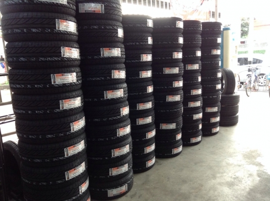 ยางHankook v12. 225 40 18 เส้นละ4200เท่านั้น