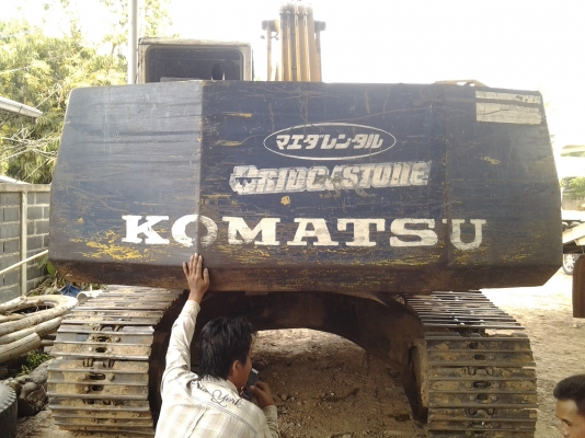 KOMATSU PC 200 รุ่น5 เครื่องดีเอวแน่นเครื่องเดิมไฟฟ้ามีอยากขายด่วนขายแค่660000บาท KOMATSU PC 200 รุ่น5 เครื่องดีเอวแน่นเครื่องเดิมไฟฟ้ามีอยากขายด่วนขายแค่660000บาท