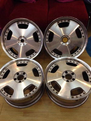 ขายโล๊ะแม็คแท้  ราคาหลักพัน  4 ชุด