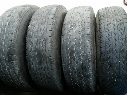 ล้อกระทะ รถตู้ commuter พร้อมยาง สภาพดี