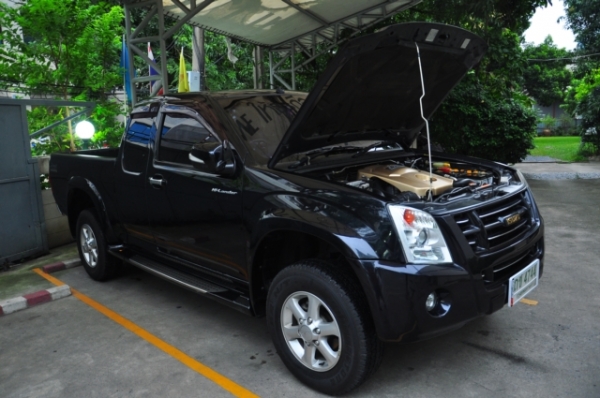 ลดราคาขายด่วน!!! ISUZU D-MAX HILANDER ปี 2008 เดิมๆไม่มีชน และทำสี รถมือเดียว