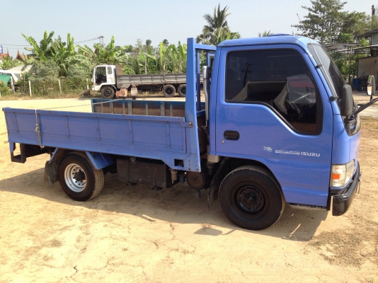 4ล้ออีซูซุNKR(รถห้าง)100HP