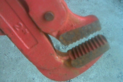 ประแจคอม้าเก่าเก็บสภาพเก่าเก็บครับขนาด 2 นิ้วครับราคานี้สุดคุ้มพร้อมใช้ เหลือไม่กี่ตัวแล้วครับเบิกใหม่ ครับราคานี้คุ้มครับ