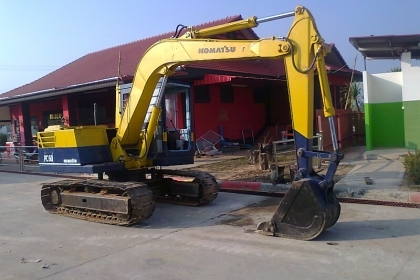 ขาย..ยกแพ๊ค สิบล้อ NISSAN Ud กับ รถขุด KOMATSU PC60-3 รถเก่าญี่ปุ่น