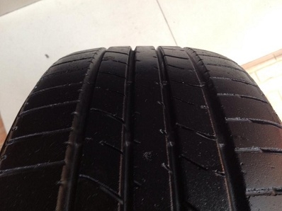 ยาง Brigdestone Turanza 215-50-17 ครบ 4 เส้น 08-09 สภาพสวย ยาง Brigdestone Turanza 215-50-17 ครบ 4 เส้น 08-09 สภาพสวย