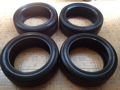 ยาง Brigdestone Turanza 215-50-17 ครบ 4 เส้น 08-09 สภาพสวย