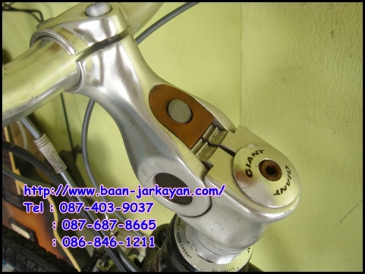 จักรยาน ทัวร์ริ่ง Giant CS3000 สีขาว เทา จักรยาน ทัวร์ริ่ง Giant CS3000 สีขาว เทา