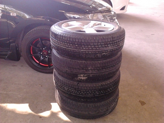 ขายถูก ๆ แม็กซ์ พร้อมยางทั้งชุด ขอบ 15