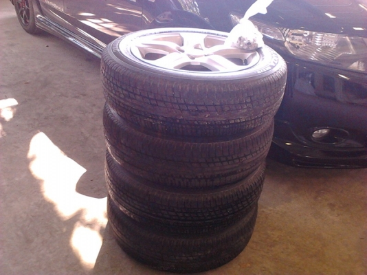 ขายถูก ๆ แม็กซ์ พร้อมยางทั้งชุด ขอบ 15