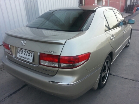 ขายรถสวย ปี03 ตัวท็อป พร้อมใช้ไม่ต้องซ่อม