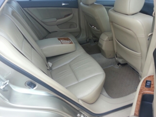 ขายรถสวย ปี03 ตัวท็อป พร้อมใช้ไม่ต้องซ่อม