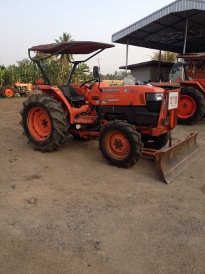 ขายคูโบต้าL4508 พร้อมดันหน้า สภาพเดิมๆพร้อมเล่มทะเบียน สนใจติดต่อ088-4267077จัดส่งกระบี่คับ