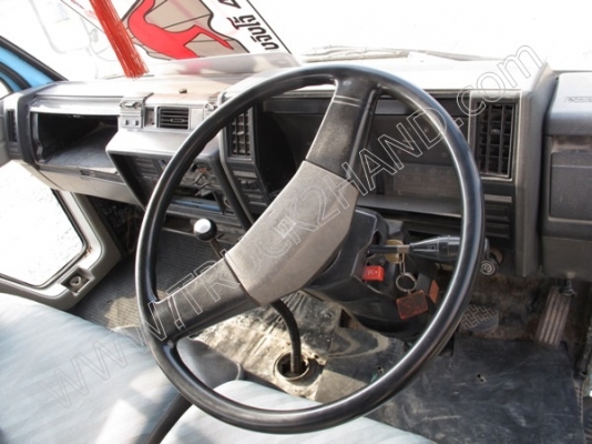 รถบรรทุก 4 ล้อ ยี่ห้อ ISUZU รุ่น NKR รถบรรทุก 4 ล้อ ยี่ห้อ ISUZU รุ่น NKR