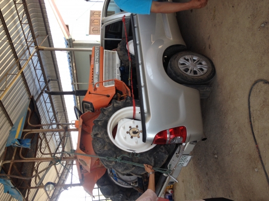 ขายคูโบต้าL2402 พร้อมผาน3 สภาพเดิมๆ สนใจติดต่อ088-4267077จัดส่งระยองคับ