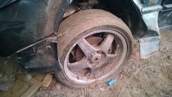 ขายด่วน BMW E30 ตามสภาพ อยากได้อะไรก็ขาย